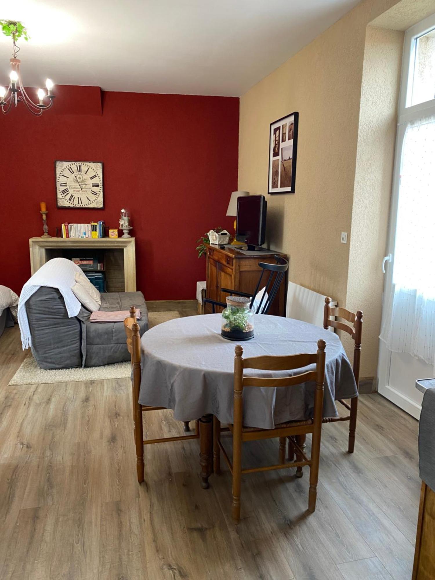 Studio Logis Les Roses Bourbon-lʼArchambault Exteriér fotografie